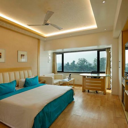 Shivoy Hotel Gorakhpur Esterno foto
