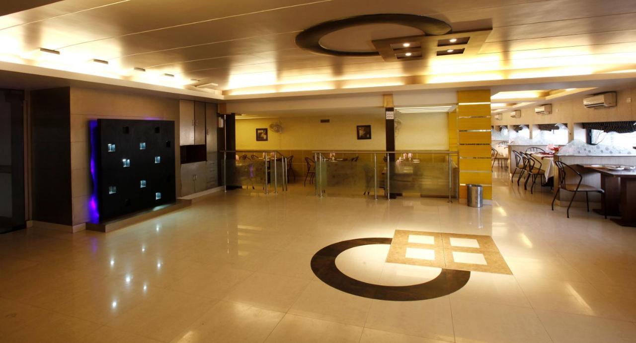 Shivoy Hotel Gorakhpur Esterno foto