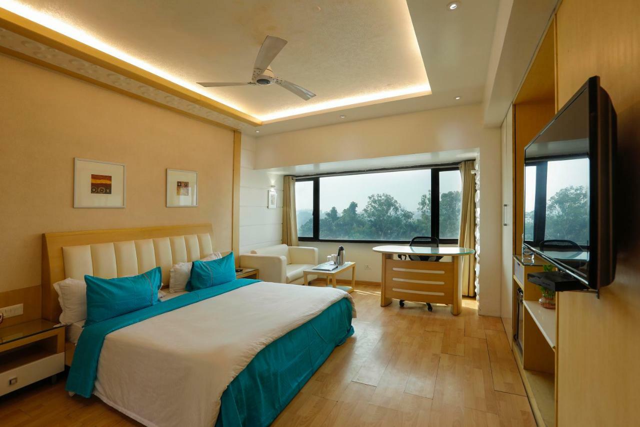 Shivoy Hotel Gorakhpur Esterno foto