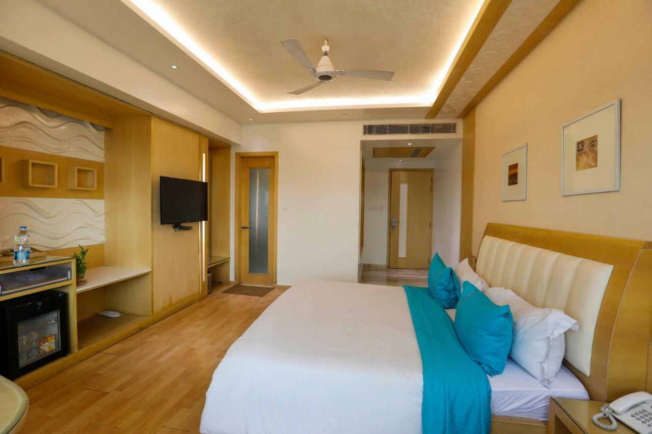 Shivoy Hotel Gorakhpur Esterno foto